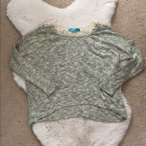 Soft & pretty loose long sleeve